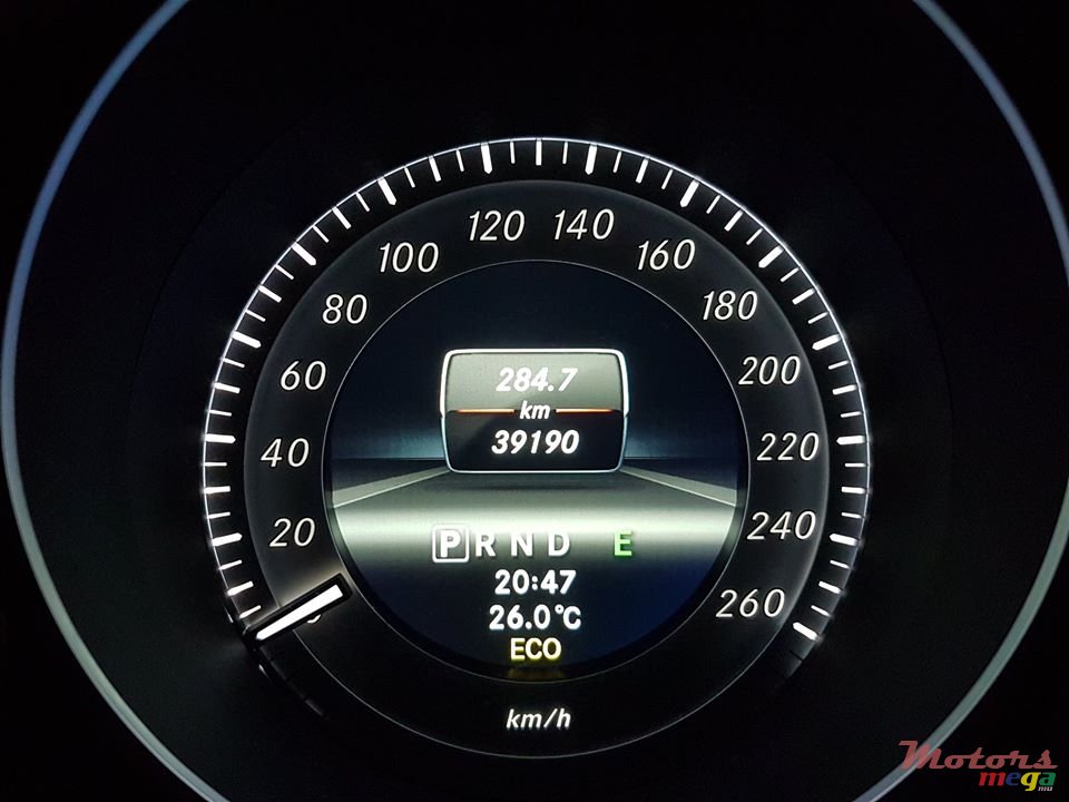 2013' Mercedes-Benz C-Class C250 photo #6