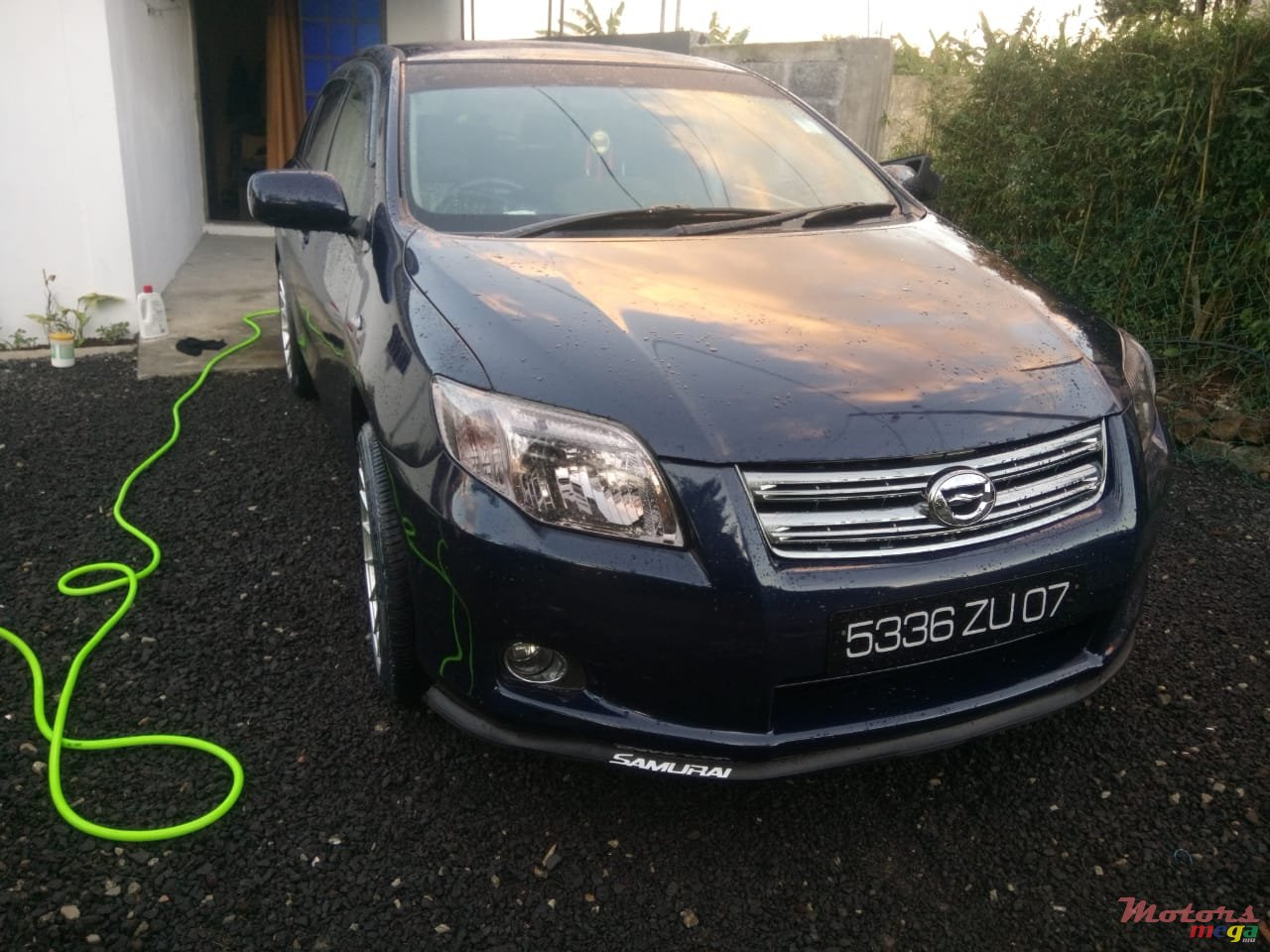 2007' Toyota Axio photo #2