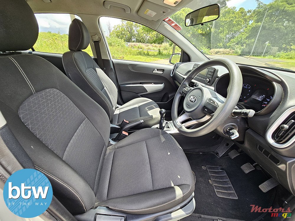 2017' Kia Picanto photo #5