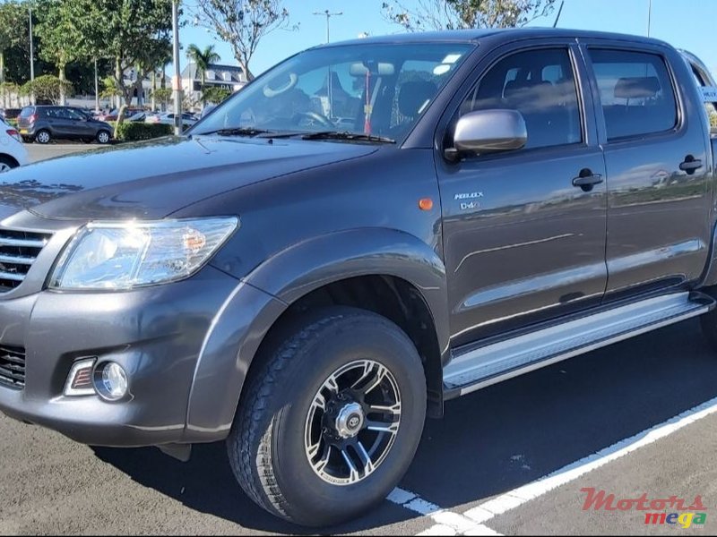 2015' Toyota Hilux As new, low mileage photo #5