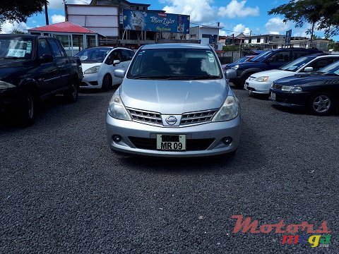 2009' Nissan Tiida photo #2