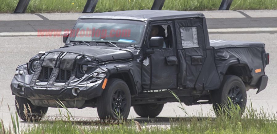 Jeep Wrangler Scrambler pickup truck spy shots reveal top and lighting details