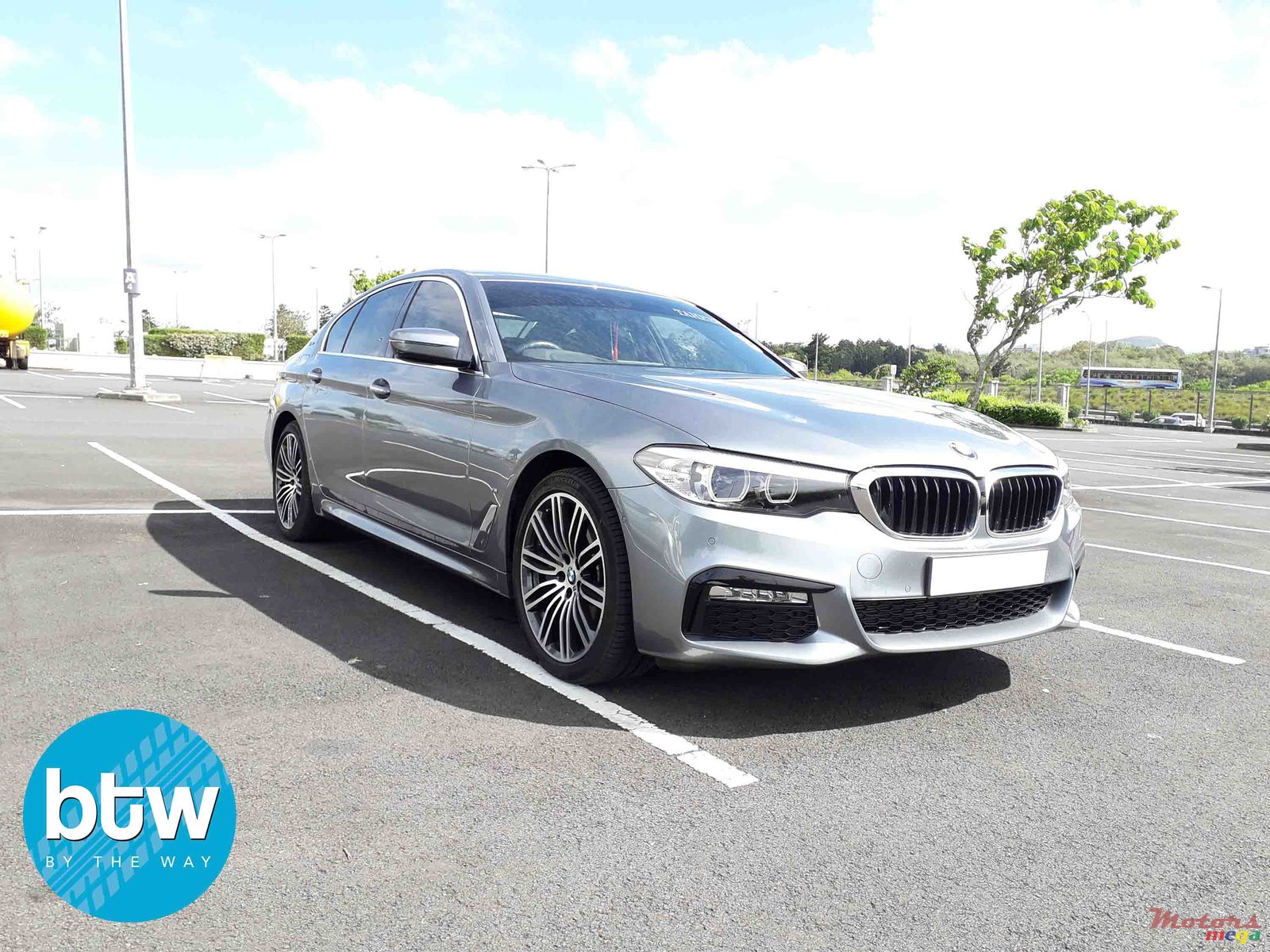 2018' BMW 5 Series photo #1