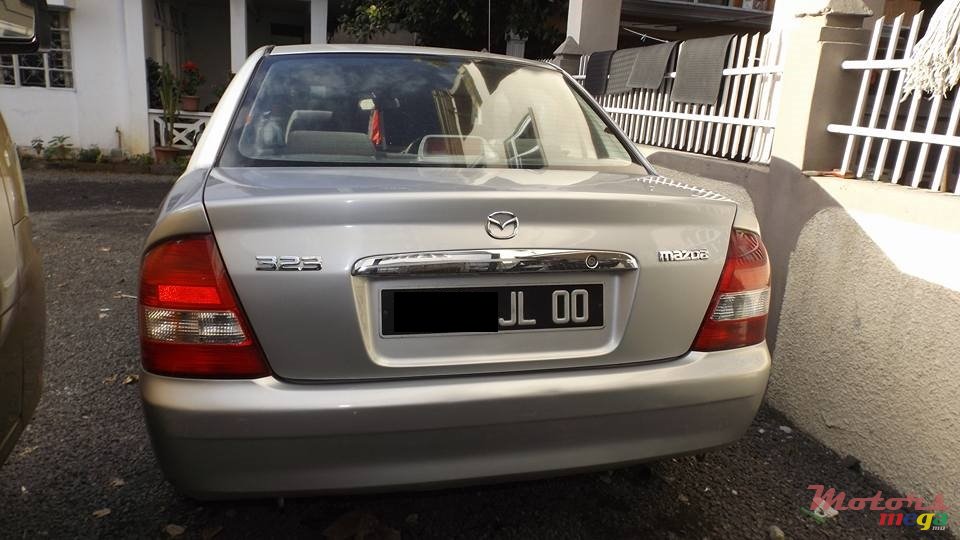 2000' Mazda 323 photo #3
