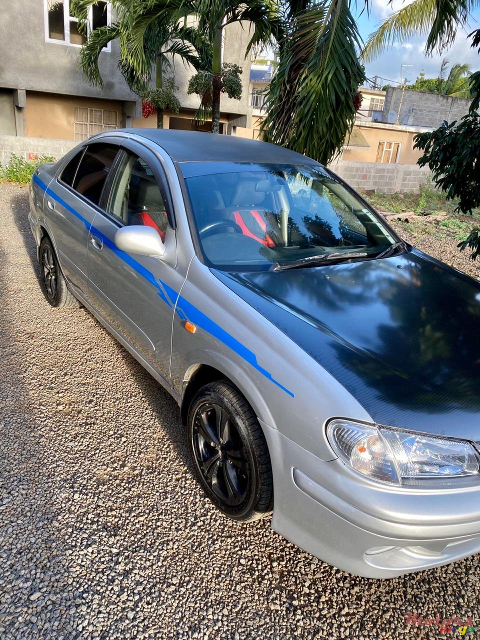 2001' Nissan Sunny photo #1
