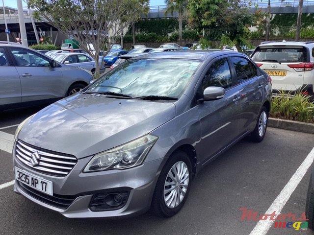 2017' Suzuki Ciaz photo #4
