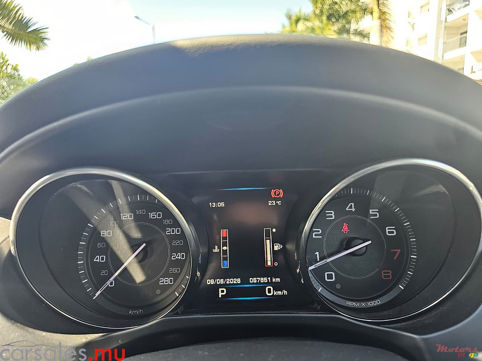 2015' Jaguar XE R-Sport 2.0 photo #7