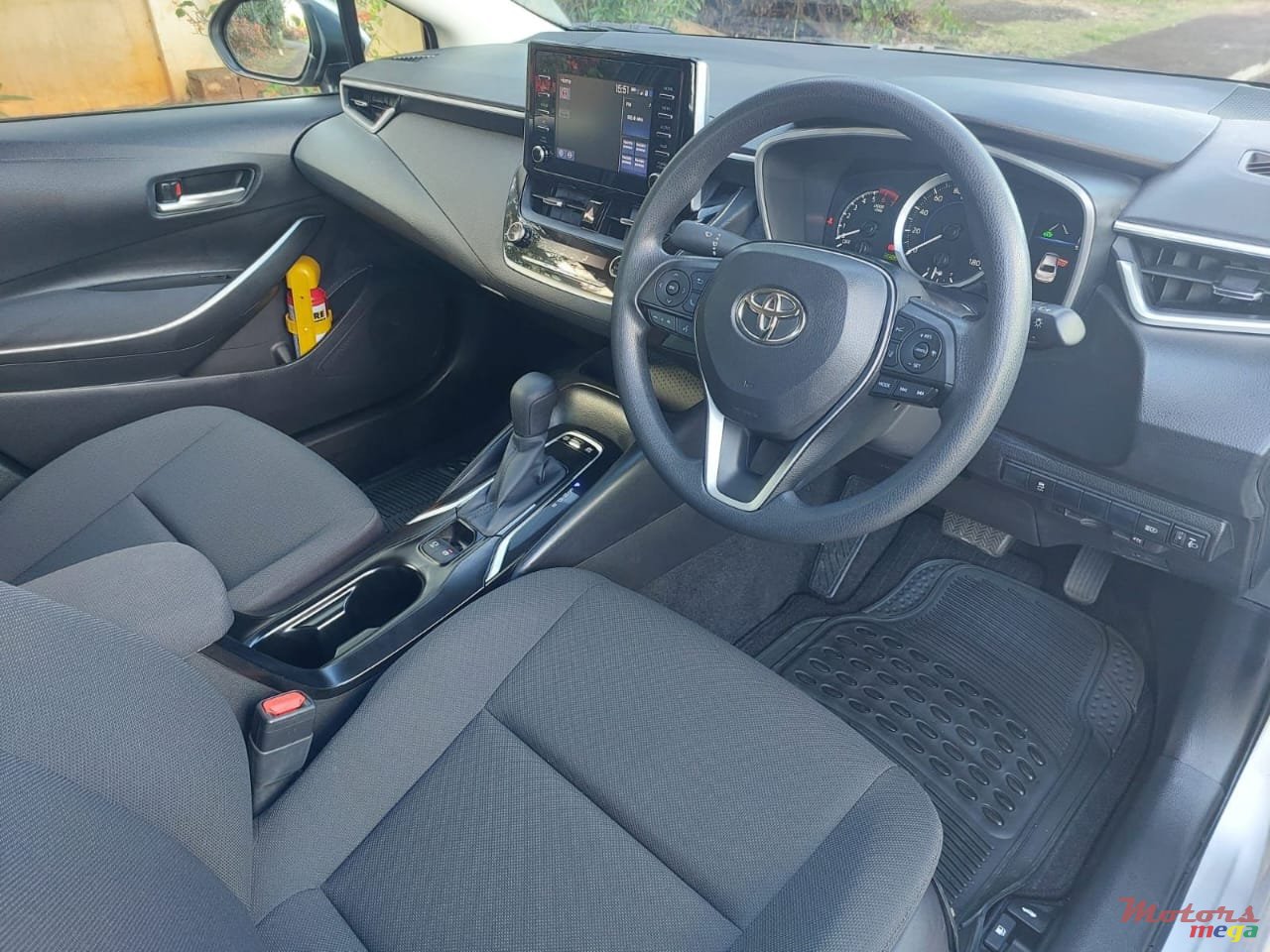 2021' Toyota Corolla photo #5