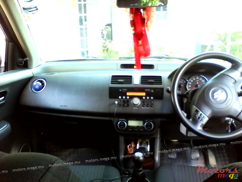 2008' Suzuki ZXI photo #2