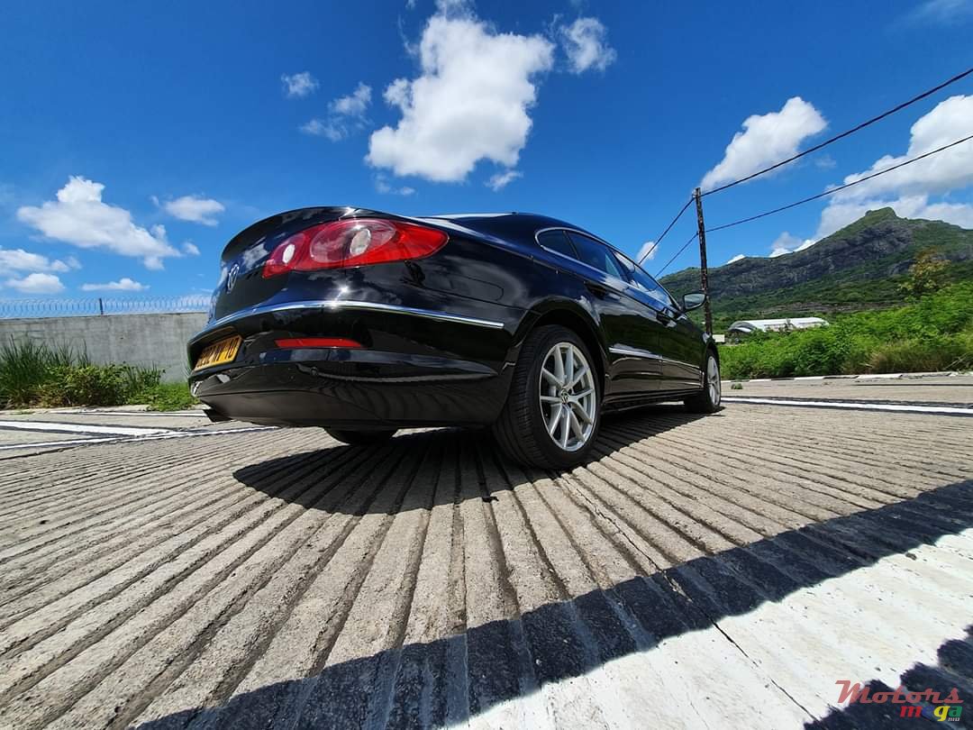 2010' Volkswagen Passat CC photo #3