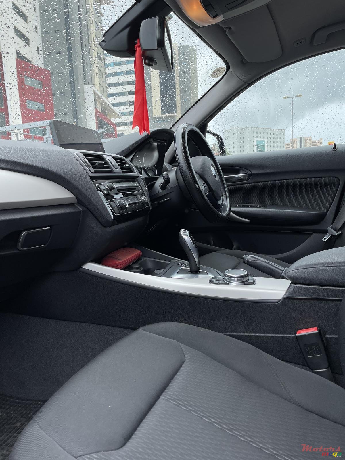 2016' BMW 1 Series 5 Door photo #6