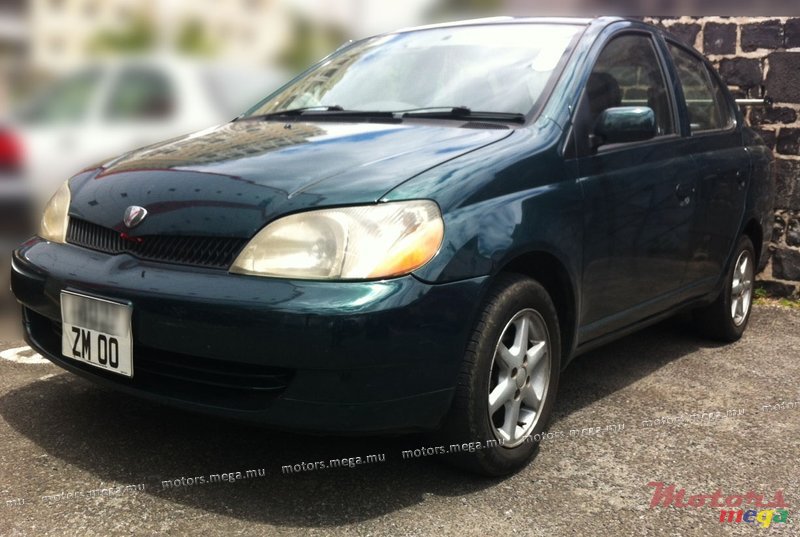 2000' Toyota Platz photo #1