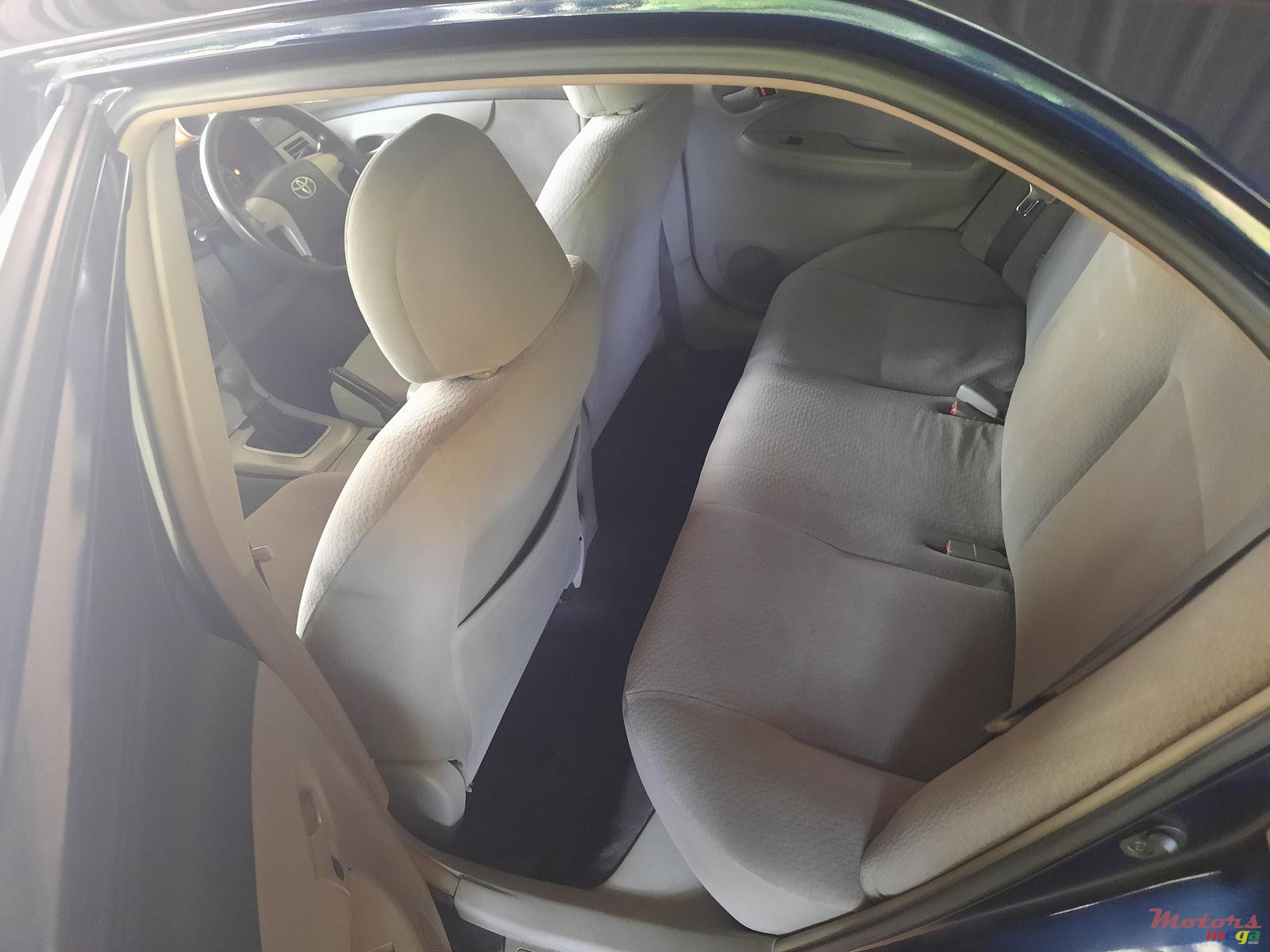 2009' Toyota Axio photo #5