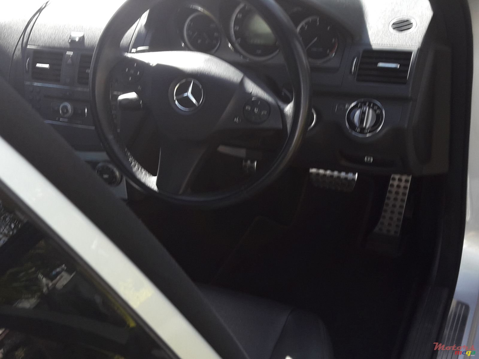 2009' Mercedes-Benz 220 sports photo #4