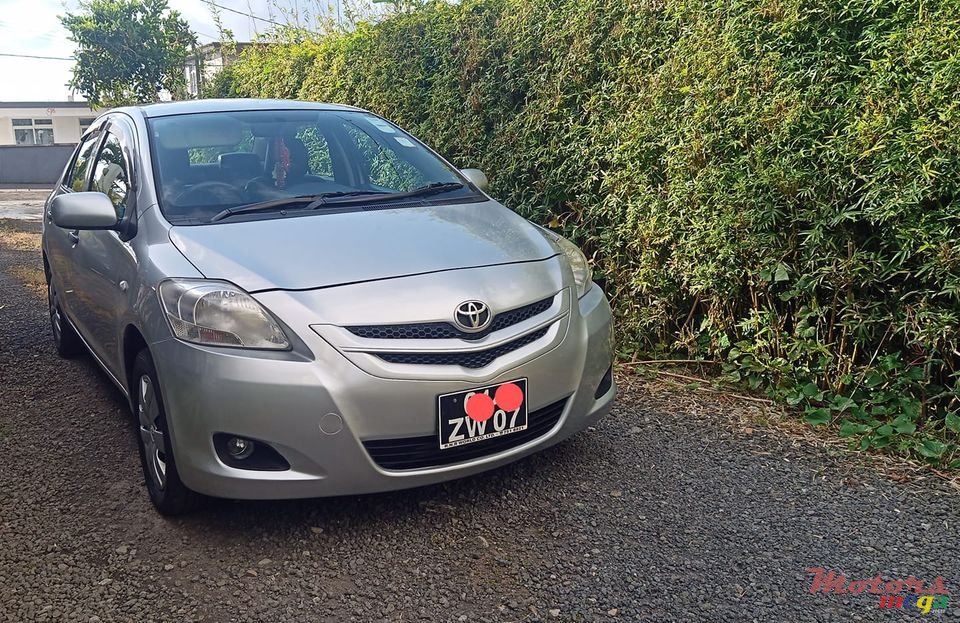 2007' Toyota Corolla BELTA 1.3L photo #2