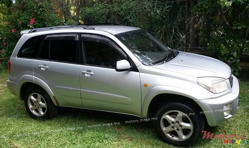 2001' Toyota RAV4 Long photo #1