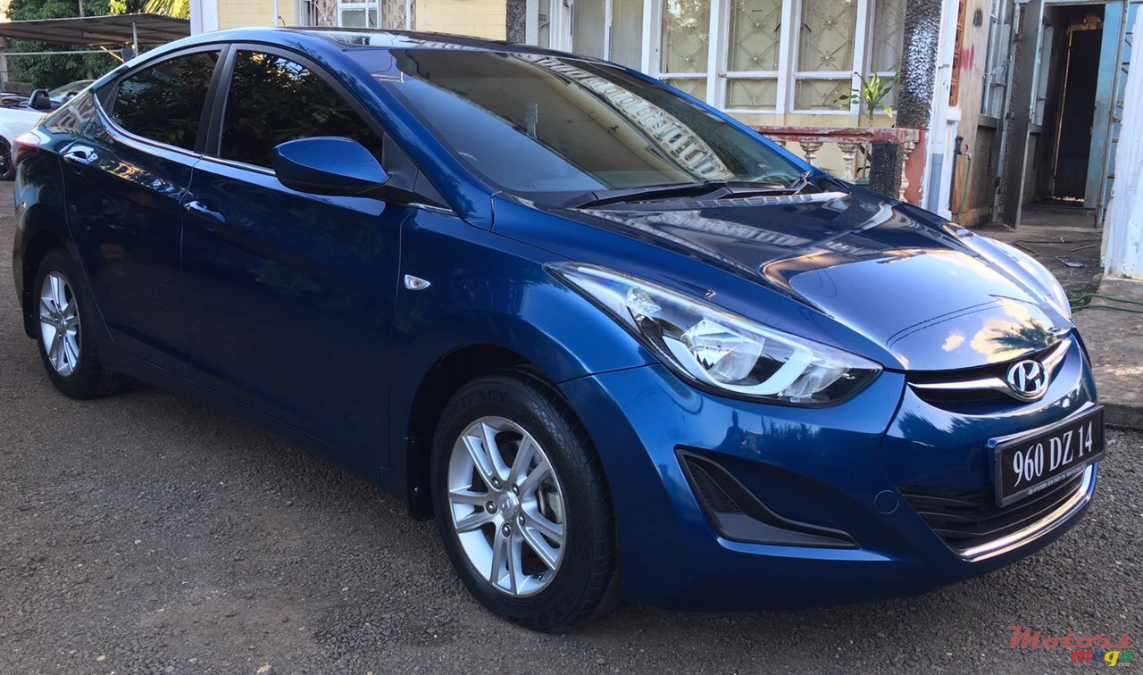 2014' Hyundai Elantra photo #3