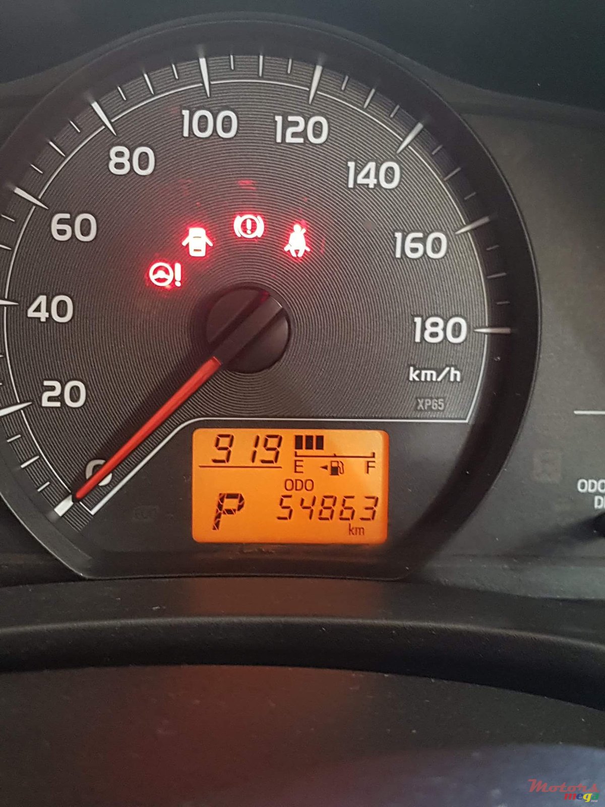 2011' Toyota Vitz photo #3