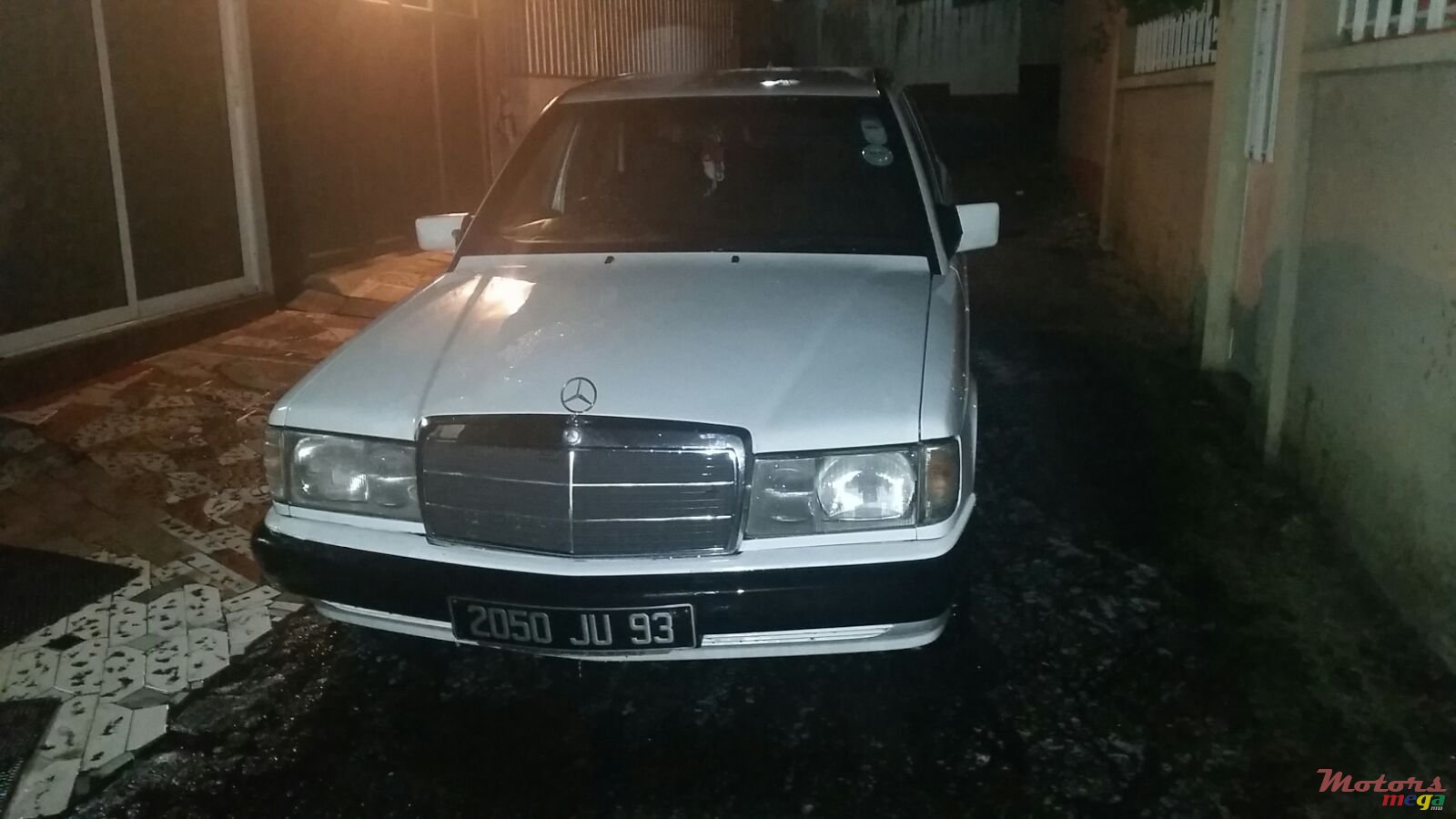 1993' Mercedes-Benz 190E photo #3