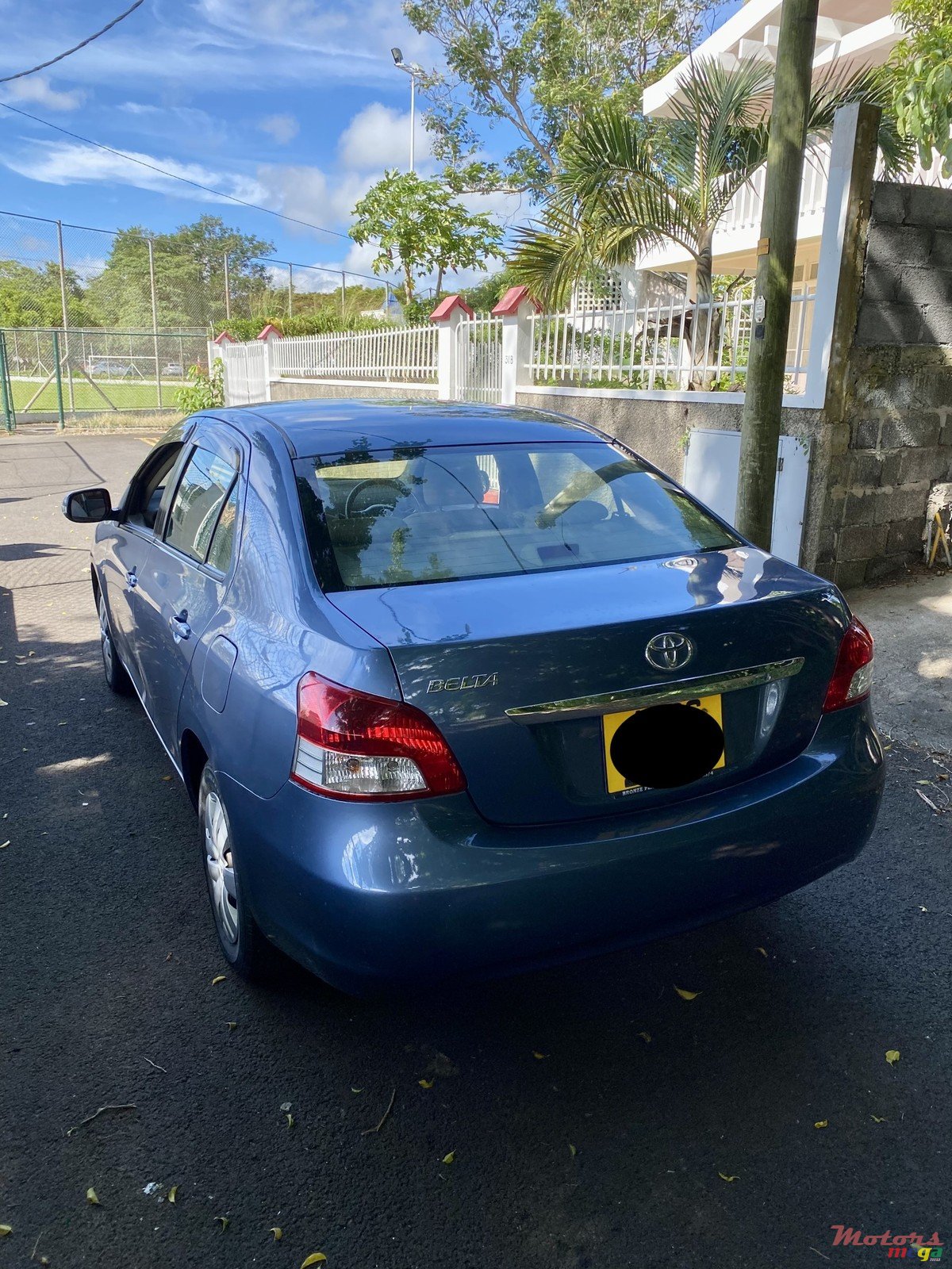 2011' Toyota Belta photo #2