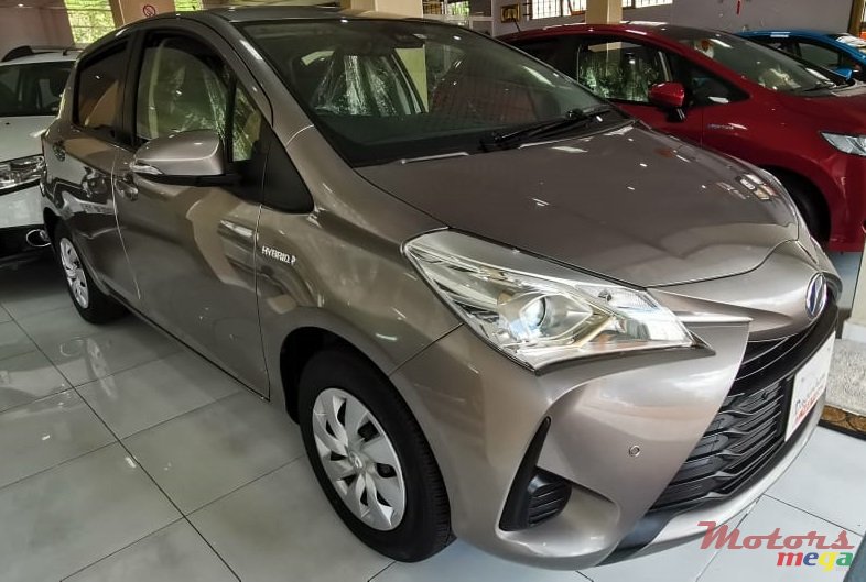 2018' Toyota Vista VITZ photo #6