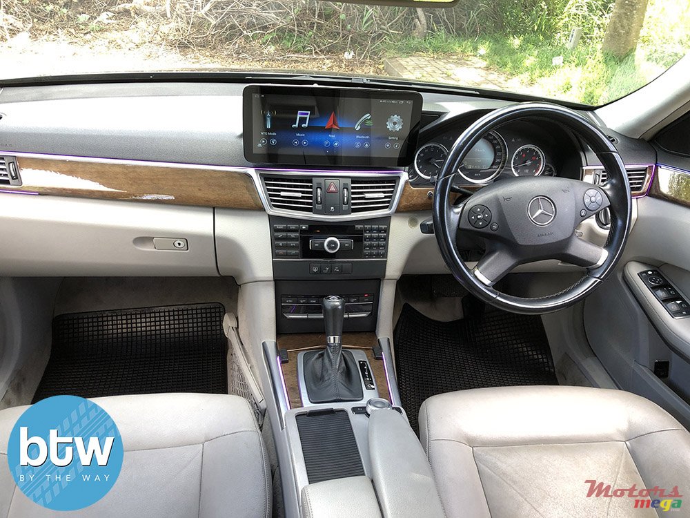 2009' Mercedes-Benz E 200 photo #5