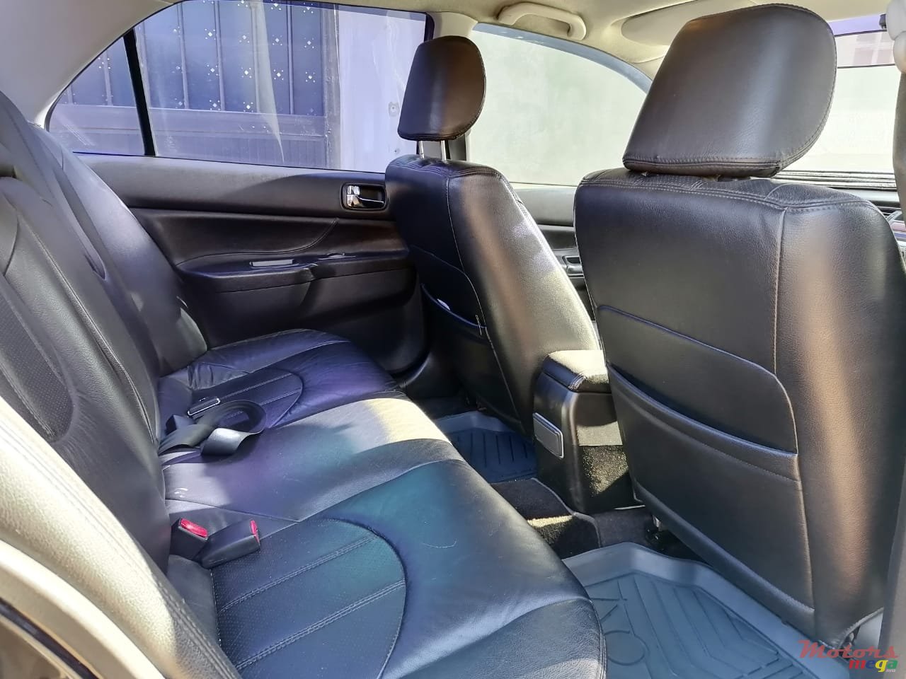 2007' Mitsubishi Lancer photo #2