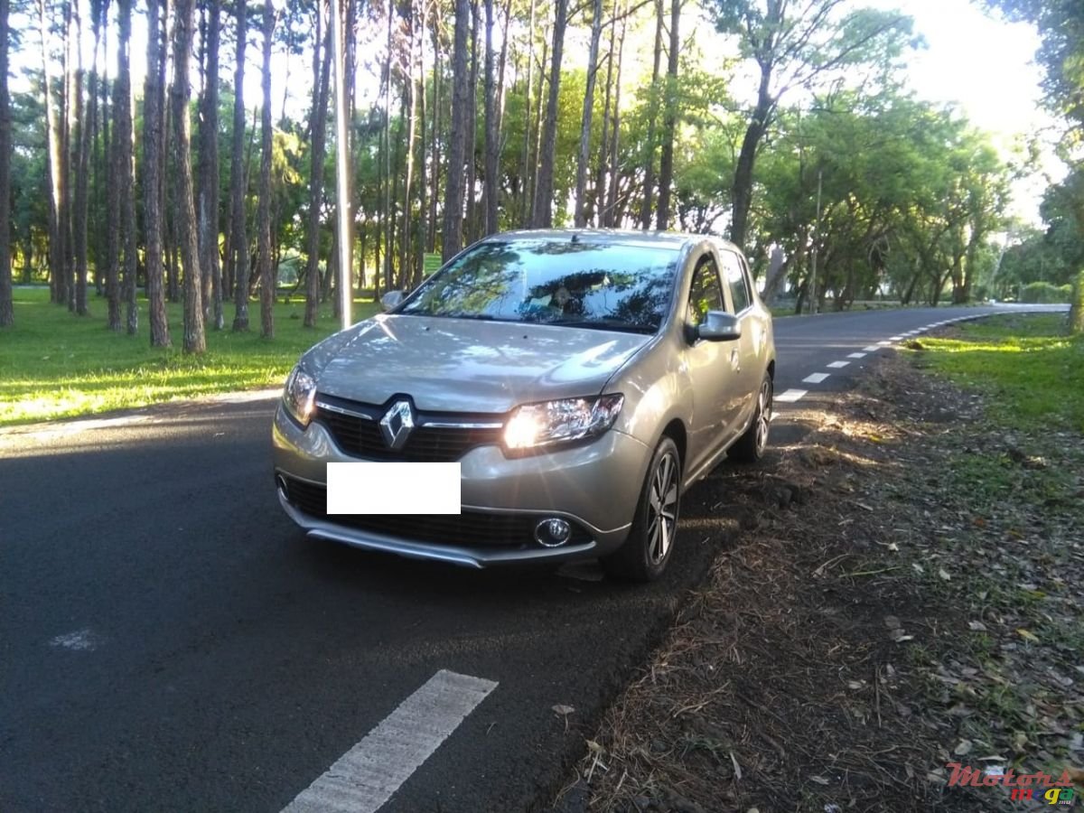 2016' Renault Sandero photo #5