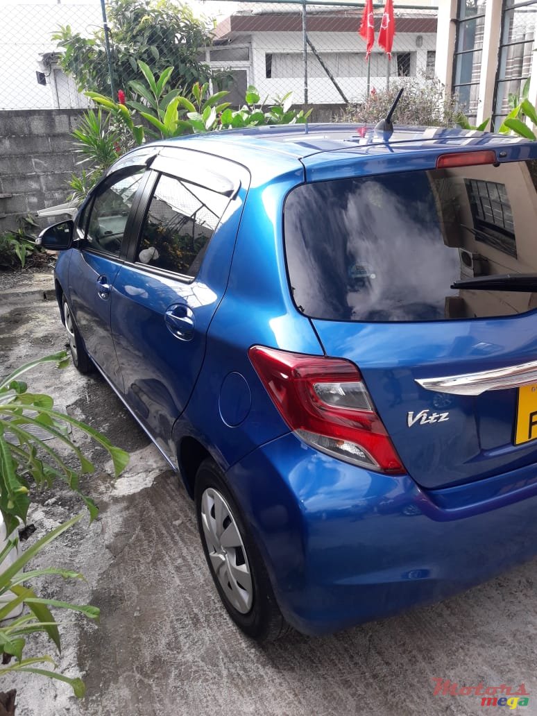2016' Toyota Vitz photo #1