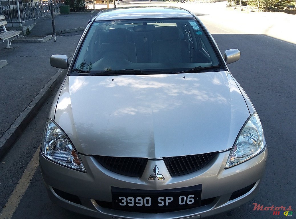 2006' Mitsubishi Lancer GLX photo #1