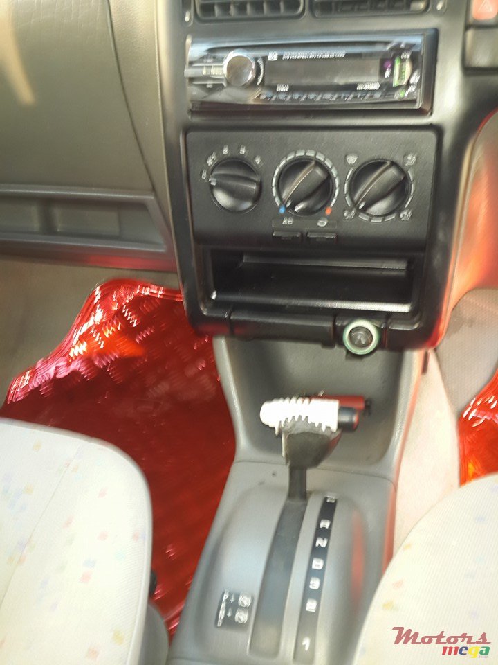 1999' Volkswagen Polo AUTOMATIC photo #3