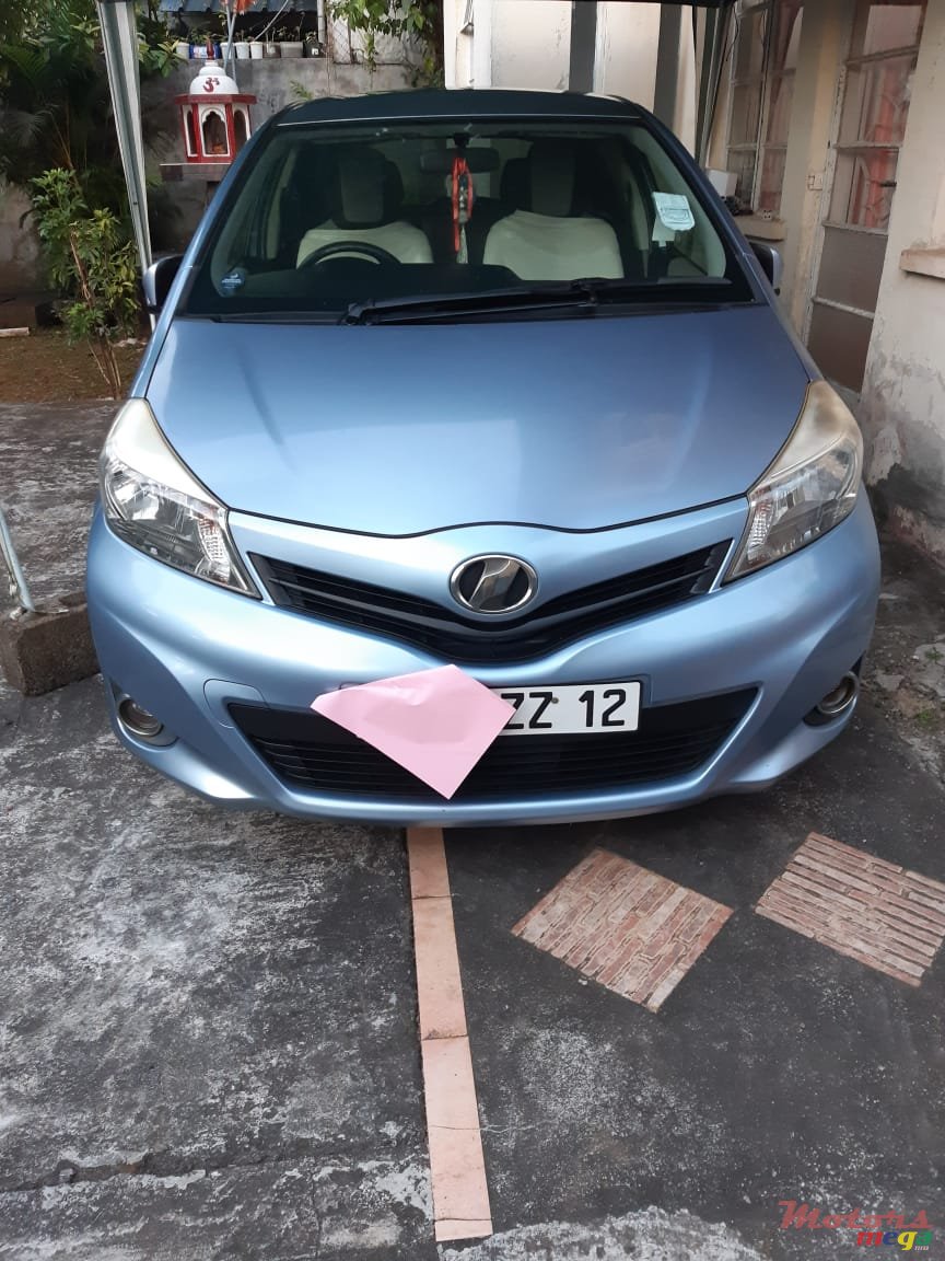 2012' Toyota Vitz NIL photo #2