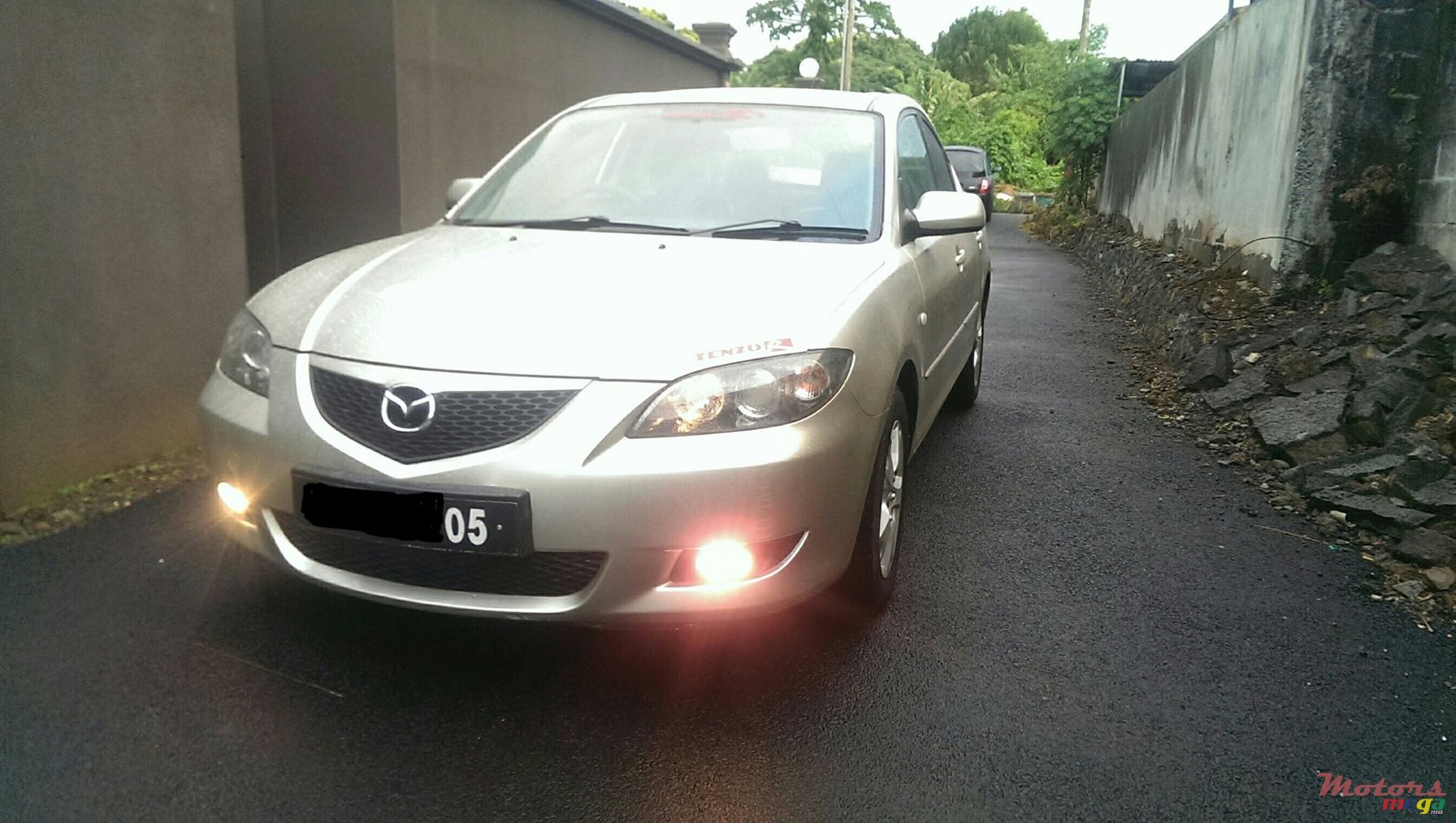 2005' Mazda 3 photo #2