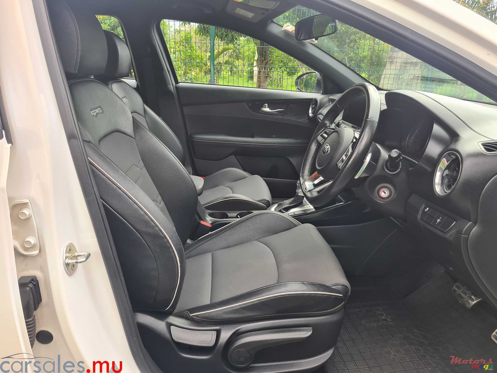 2020' Kia Cerato 1.6 Hatchback photo #5