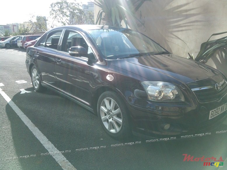 2007' Toyota Avensis photo #2