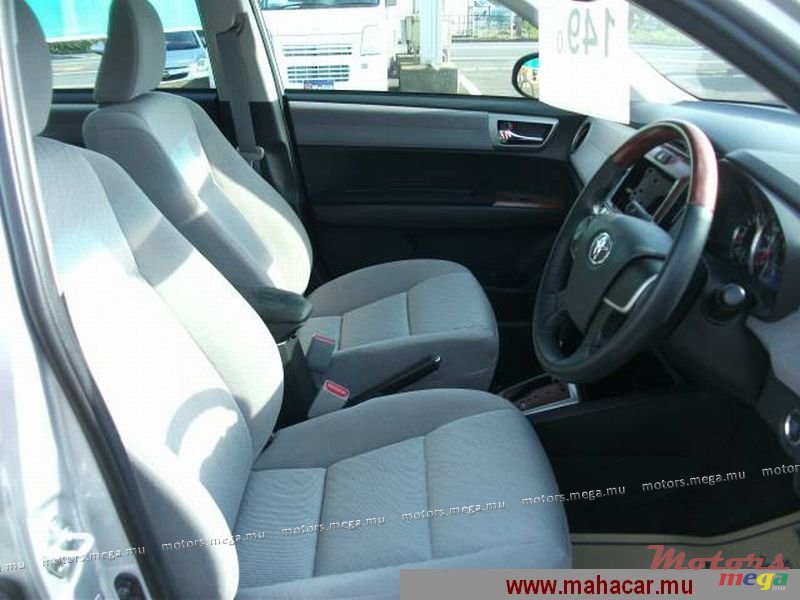 2012' Toyota Corolla Luxel photo #2
