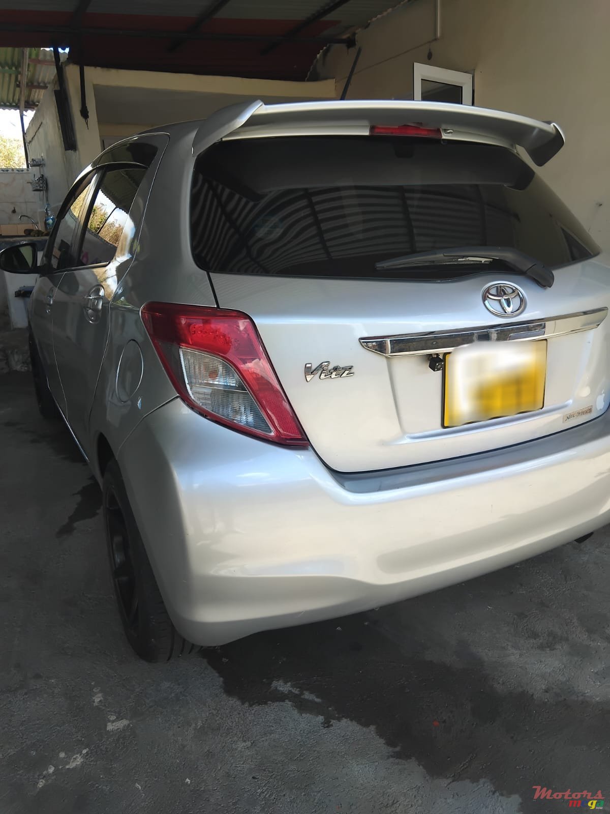 2011' Toyota photo #3