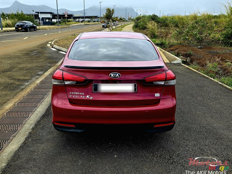 2016' Kia Cerato Forte K3 photo #3