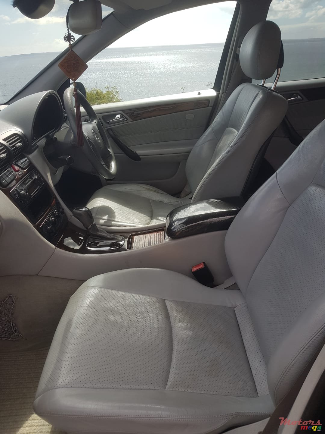 2002' Mercedes-Benz 200 photo #3