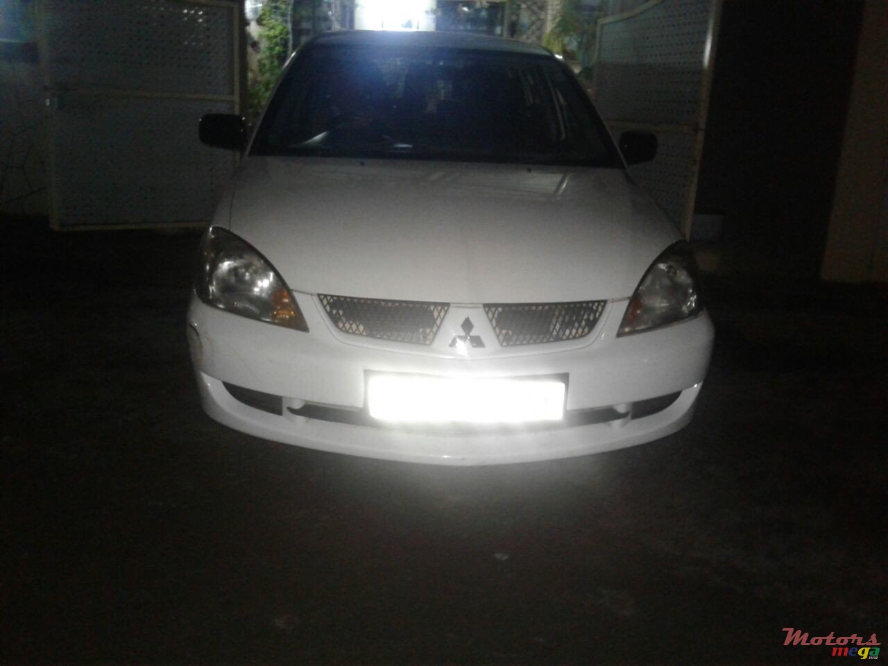 2008' Mitsubishi Lancer photo #1