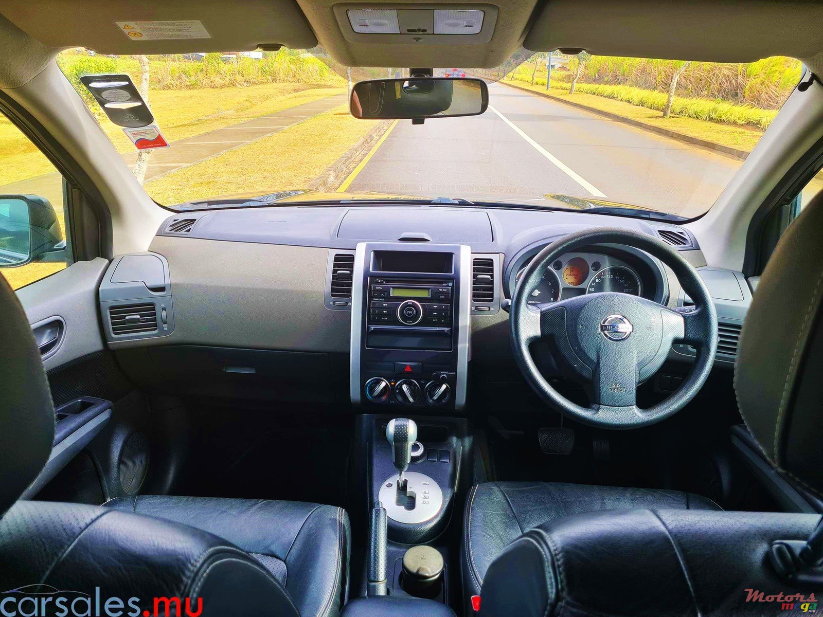 2010' Nissan X-Trail 2.5 AWD photo #6