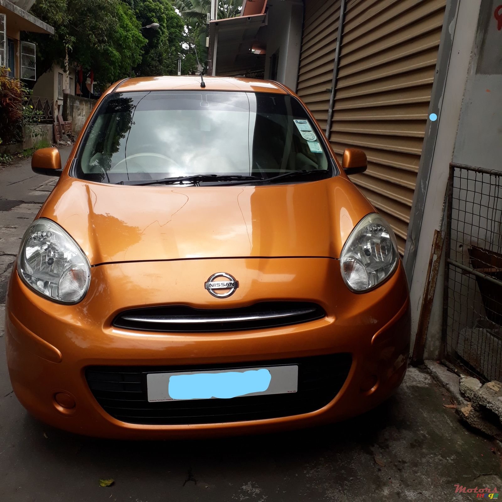 2011' Nissan photo #1