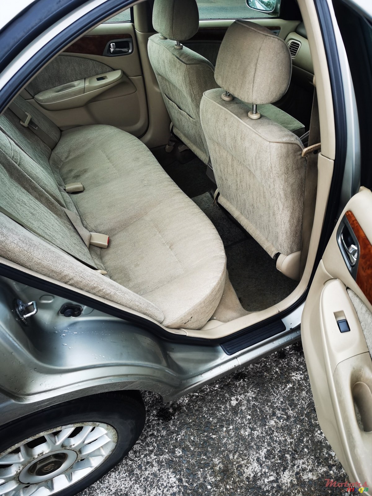 2005' Nissan Bluebird photo #4