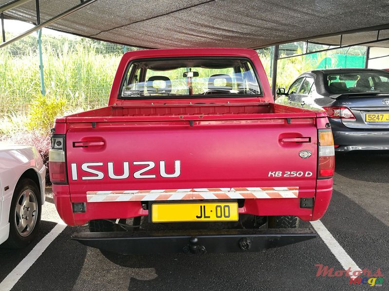 2000' Isuzu KB Series photo #2