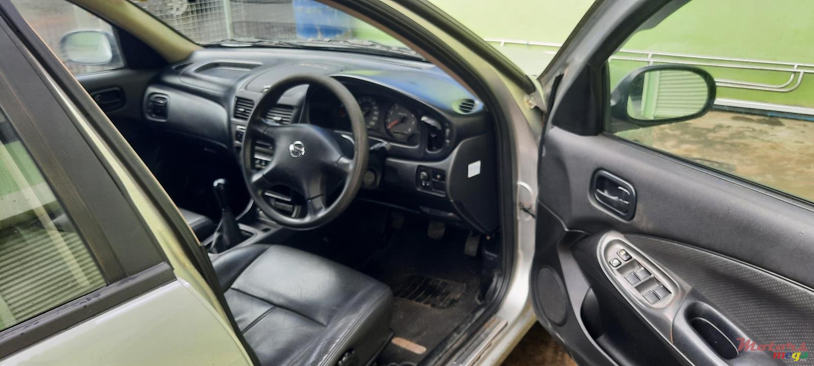 2004' Nissan Sunny N17 photo #1