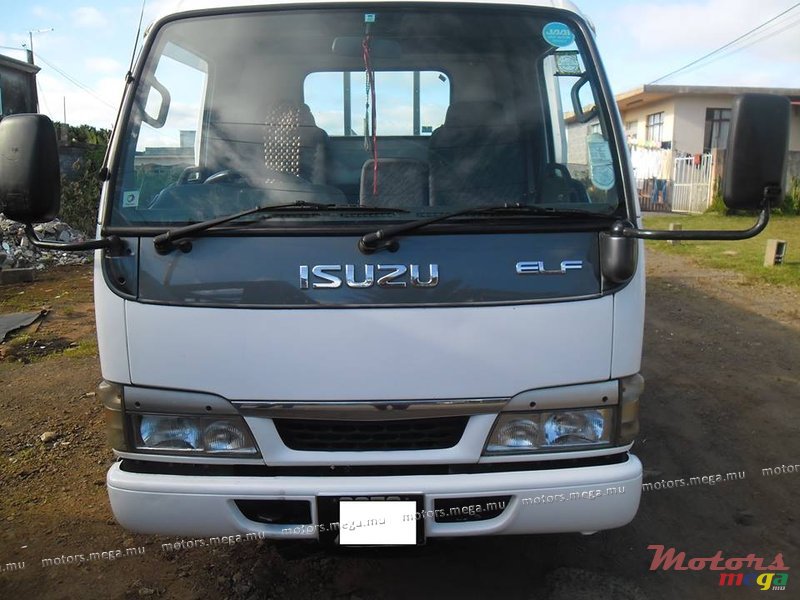 2003' Isuzu photo #1