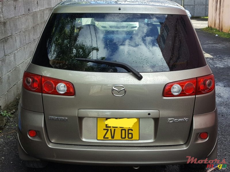 2006' Mazda Demio photo #2