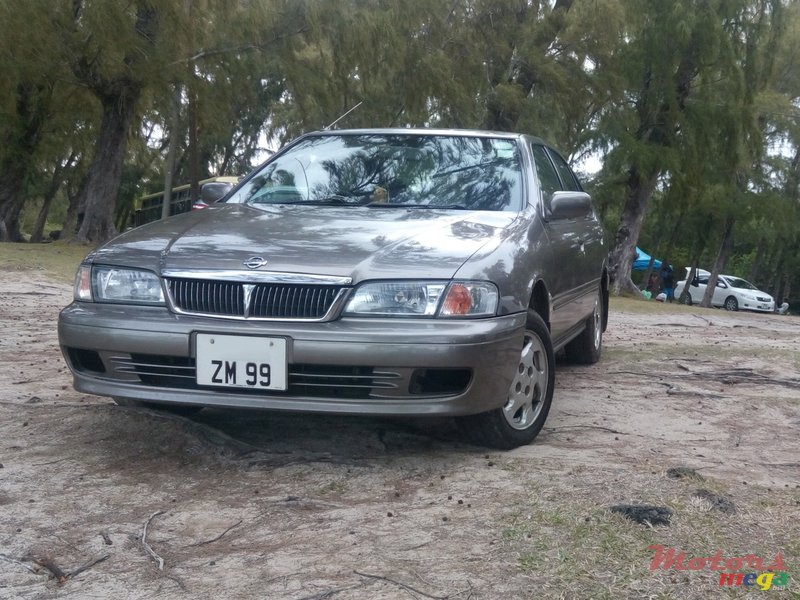 1999' Nissan Sunny photo #2