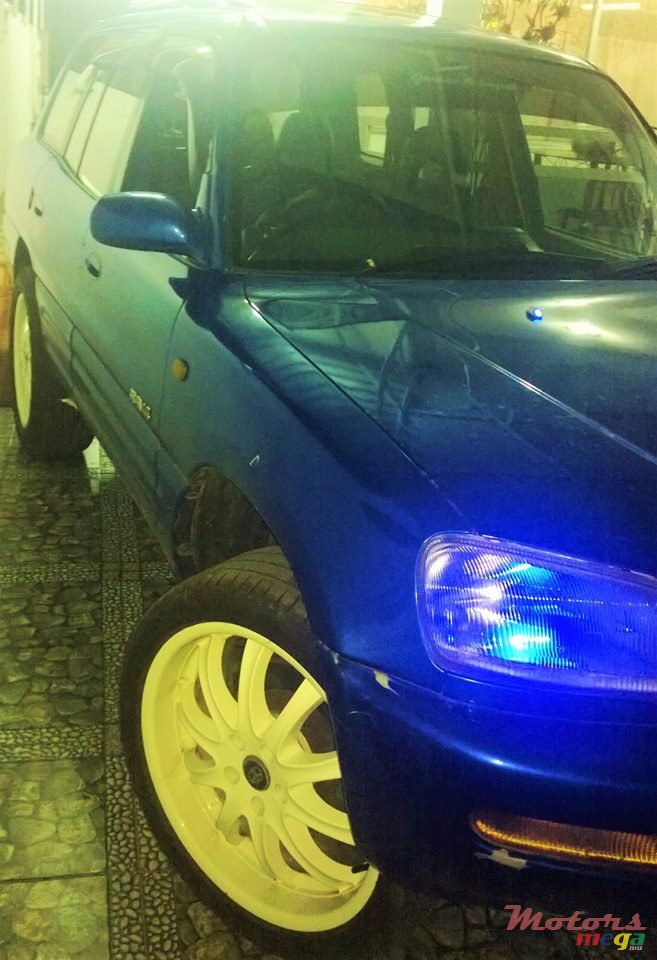 1996' Toyota RAV4 2.0  1600CC photo #1