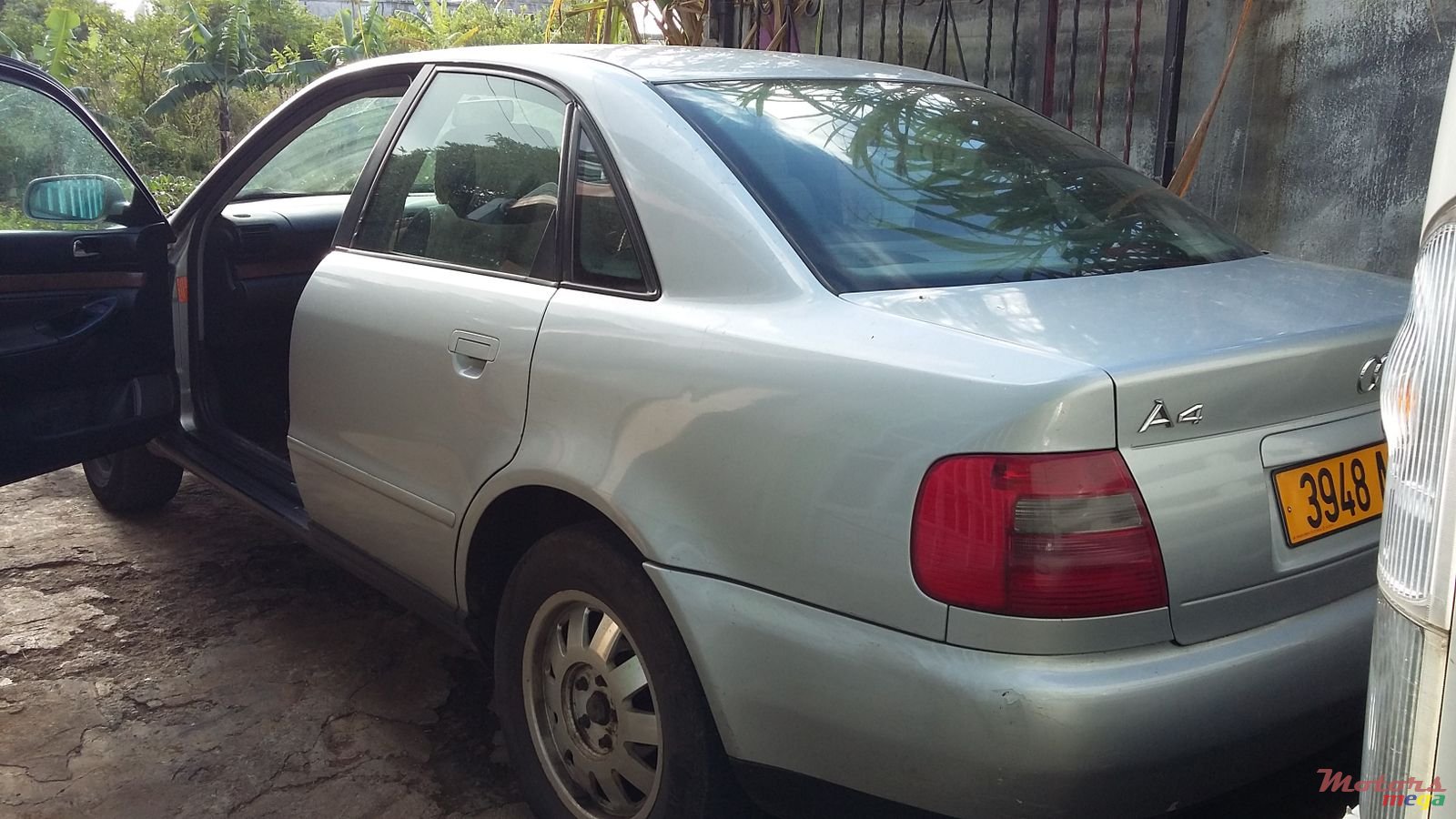 1998' Audi A4 Sedan No modification photo #6